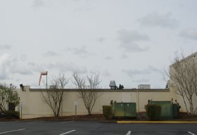 File:Legacy Meridian Park Hospital windsock - Tualatin, Oregon.JPG