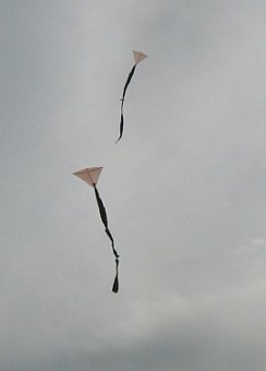 How to make a Diamond kite like these.