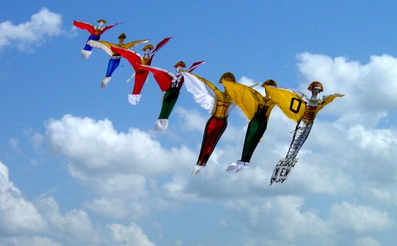 Images of kites flying